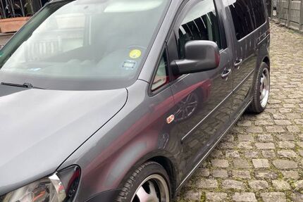 VW Caddy 320.000 km 5.800 &euro; Recklinghausen 45661