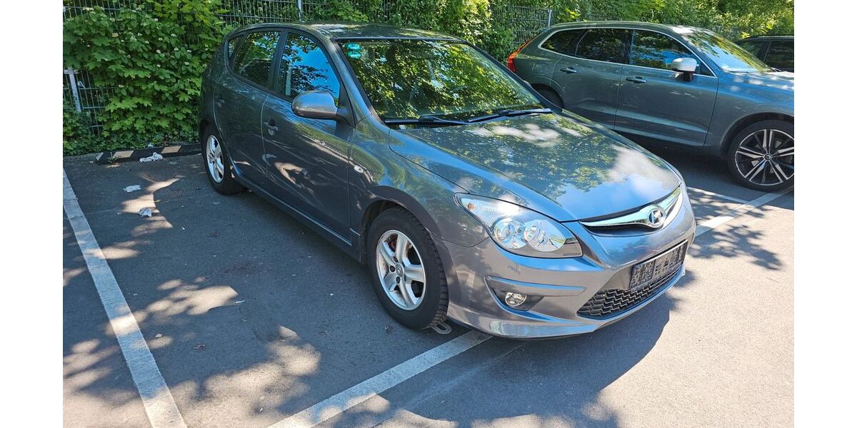 Hyundai i30 117.000 km 4.800 &euro; Wiesbaden 65203