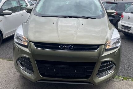 Ford Kuga 73.000 km 10.699 &euro; Kassel 34123