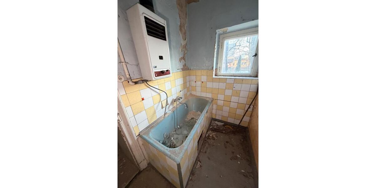 Mehrfamilienhaus, Wohnhaus Meerane - 11 Zimmer, 222 m&sup2;, 666&euro; | Angebot:25798672