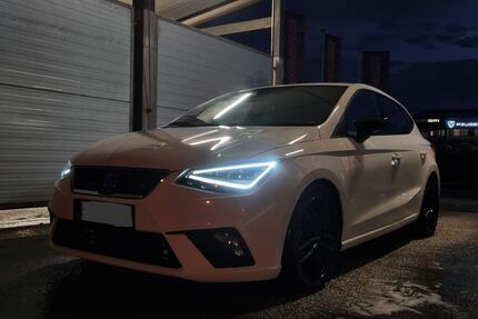 Seat Ibiza 54.000 km 15.900 &euro; Salzweg 94121