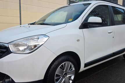 Dacia Lodgy 247.929 km 4.980 &euro; Berlin 13055