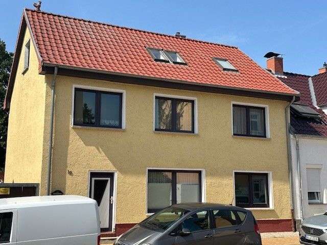 Haus zum Kaufen in Güstrow 298.000 € 200 m²