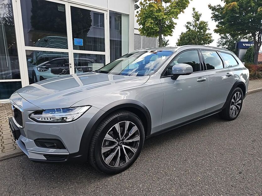 Volvo V90 Cross Country 10.674 km 49.998 € Chemnitz OT Röhrsdorf 09247