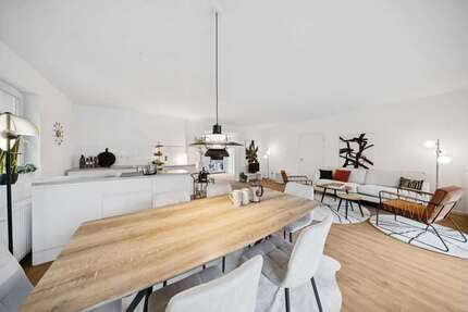 Haus Pinneberg - 8.5 Zimmer, 199 m&sup2;, 568.000&euro; | Angebot:25941405