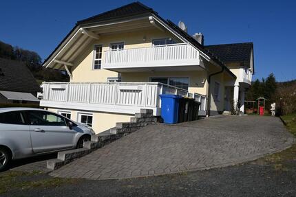 Biedenkopf-Eckelshausen 4 ZKB mit großem Balkon, EBK und Stellplatz 4 zimmer