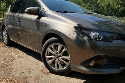 Toyota Auris 78.000 km 14.500 &euro; Berlin 12049