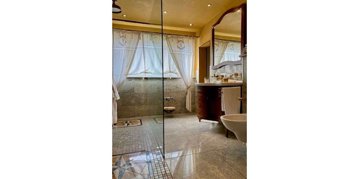 Wohnung zum Mieten in Metzingen 2.000 € 152 m² 5 zimmer