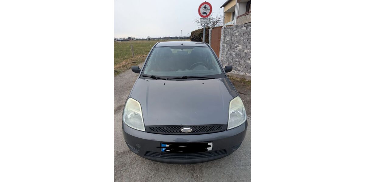 Ford Fiesta 248.000 km 1.050 &euro; Rosenheim 83026