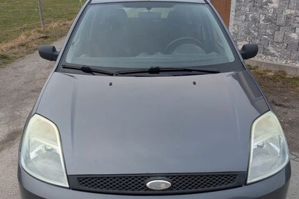Ford Fiesta 248.000 km 850 &euro; Rosenheim 83026