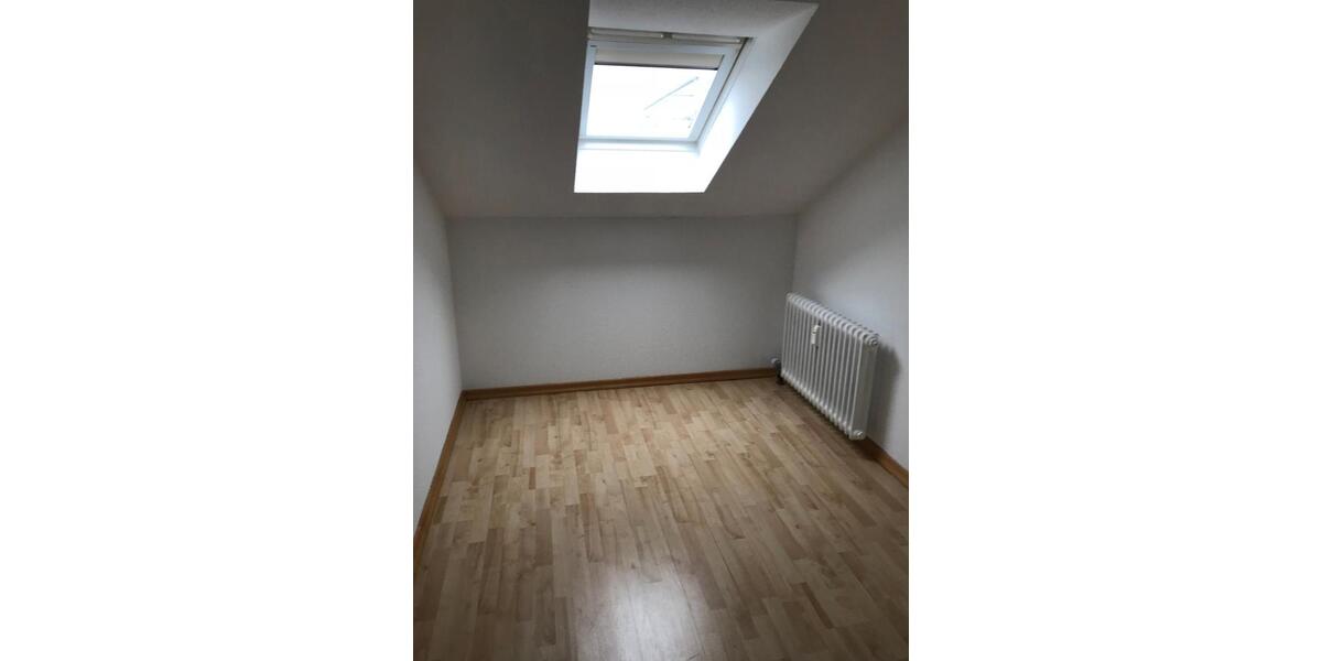 Dachgeschoßwohnung Menden (Sauerland) Bösperde - 2.5 Zimmer, 81 m&sup2;, 800&euro; | Angebot:26411572