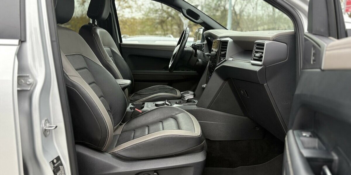 VW Amarok 4Motion V6 360°/NAVI/STANDHZ/SHZ/DAB+/AHK 41.134 km 45.900 &euro; Villingen-Schwenningen 78054