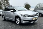 VW Touran 7 Sitze / Automatik / AHK / 1. Hd / Navi 110.000 km 24.490 € Mönchengladbach 41066