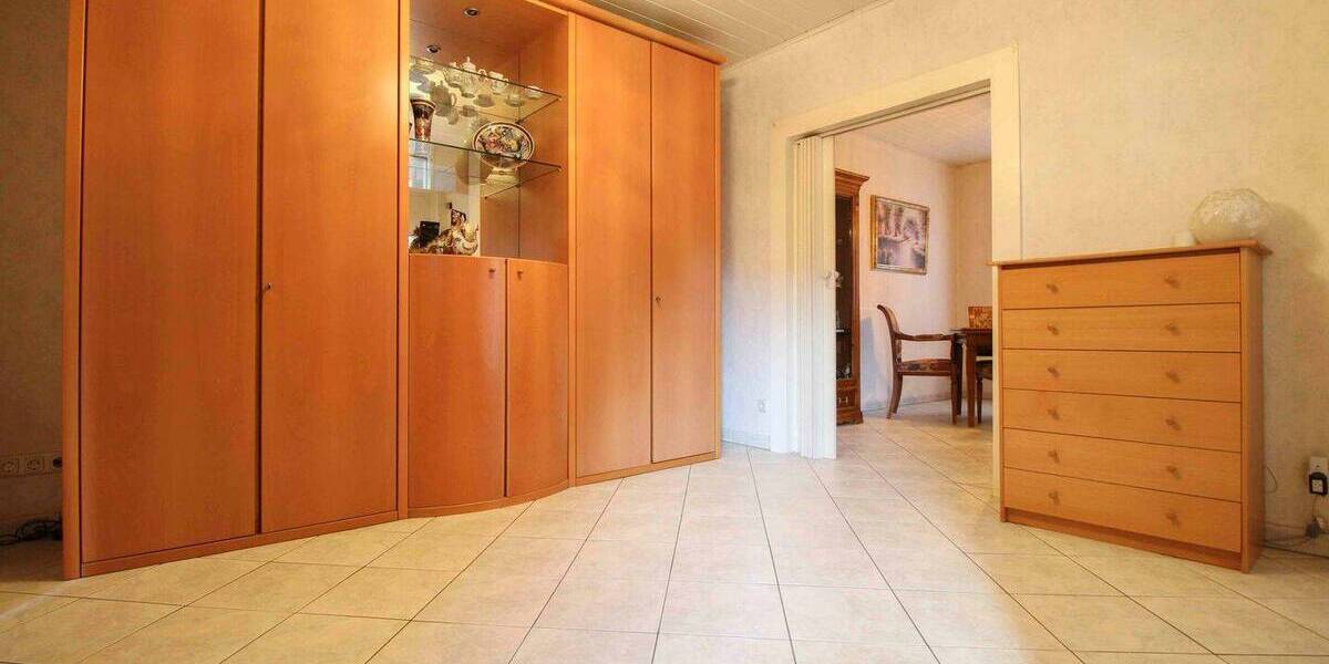 Einfamilienhaus Frankfurt am Main Rödelheim - 6 Zimmer, 175 m&sup2;, 699.000&euro; | Angebot:26852326