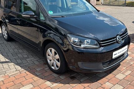 VW Touran 212.000 km 4.699 &euro; Versmold 33775
