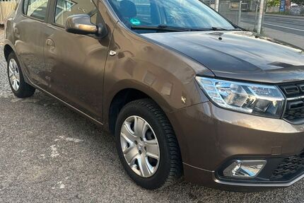 Dacia Sandero 22.450 km 6.790 &euro; Dresden 01097