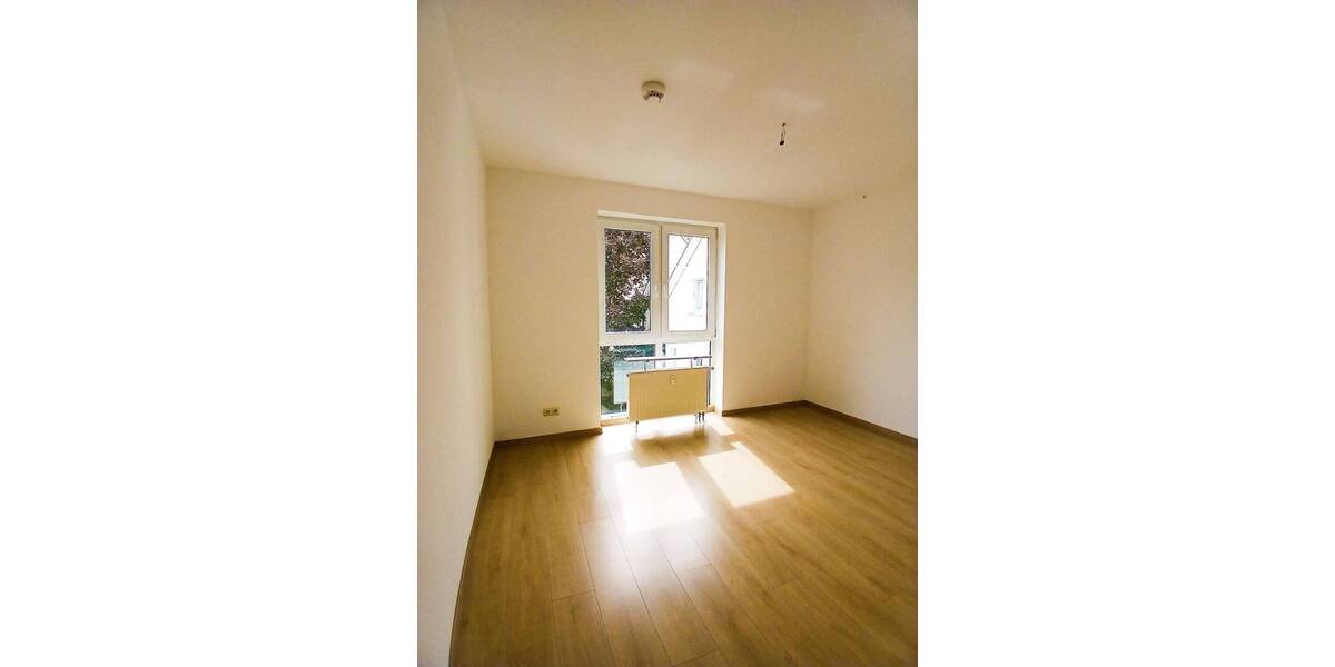 Etagenwohnung Leipzig Sellerhausen-Stünz - 3 Zimmer, 80 m&sup2;, 770&euro; | Angebot:26862882