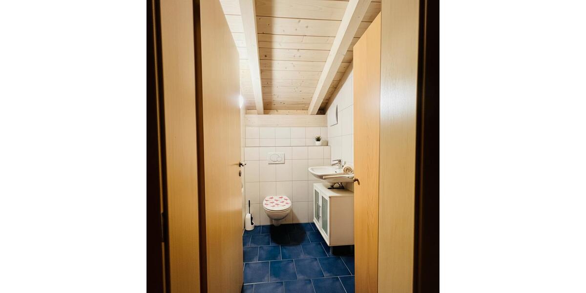 Dachgeschoßwohnung Otzing - 4 Zimmer, 130 m&sup2;, 1.000&euro; | Angebot:26585562