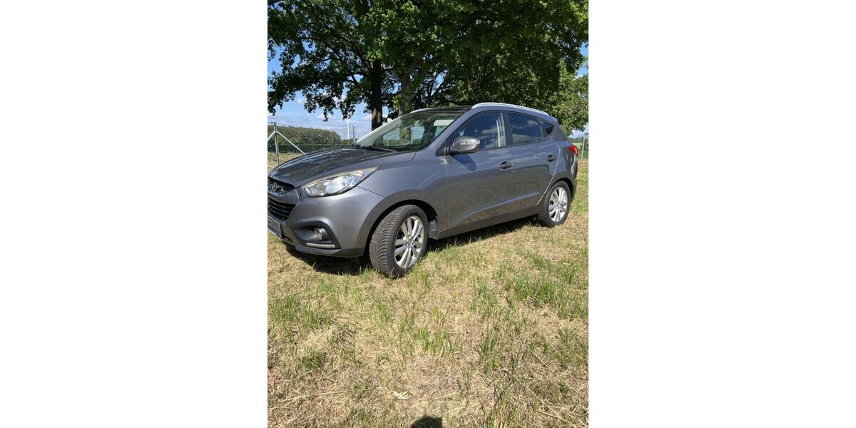 Hyundai ix35 123.350 km 8.300 &euro; Mittenwalde 15749