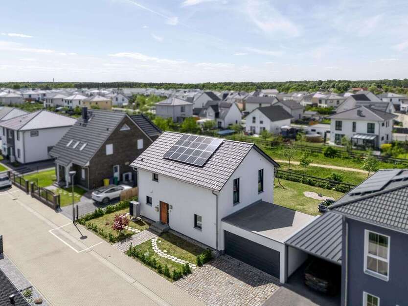 Haus zum Kaufen in Ludwigsfelde 715.000 € 138 m²