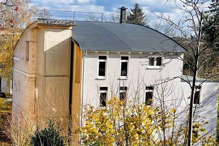 Hochwertige Dachgeschosswohnung mit traumhaftem Blick über Ilmenau 3 zimmer