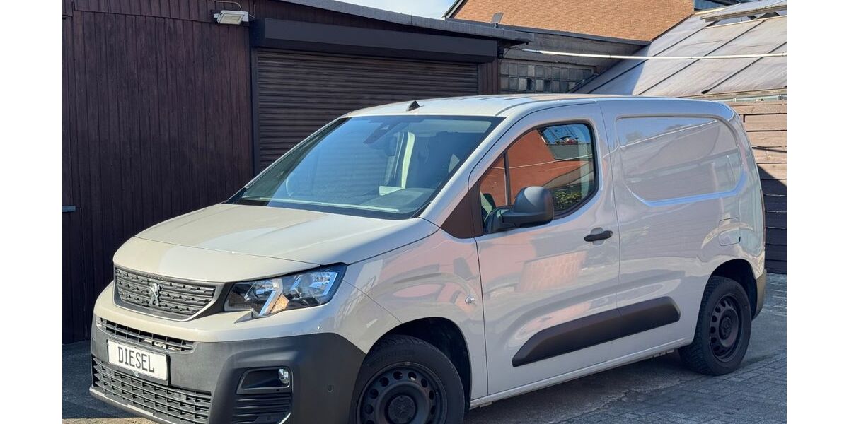 Peugeot Partner 125.000 km 8.950 &euro; Duisburg 47179