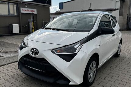 Toyota Aygo (X) 65.000 km 7.999 € Nörten Hardenberg 37176