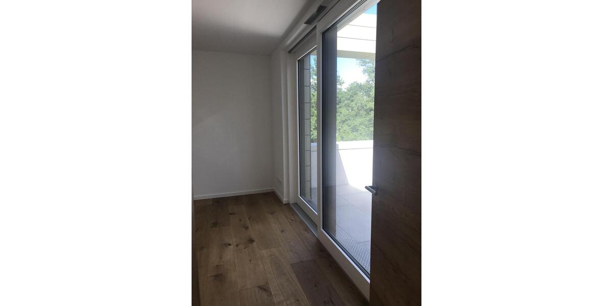 Einfamilienhaus Dreieich - 3 Zimmer, 105 m&sup2;, 2.310&euro; | Angebot:22965283