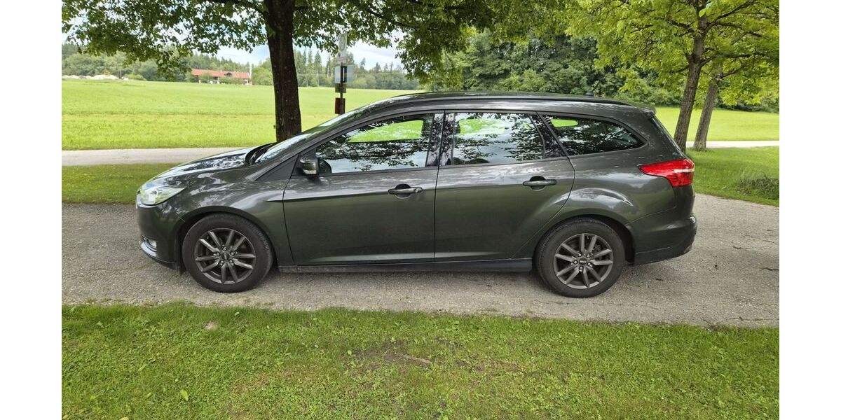 Ford Focus 124.253 km 8.400 &euro; Pfaffing 83539