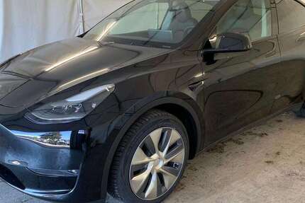Tesla Model Y 41.037 km 33.480 &euro; Herges-Hallenberg 98587