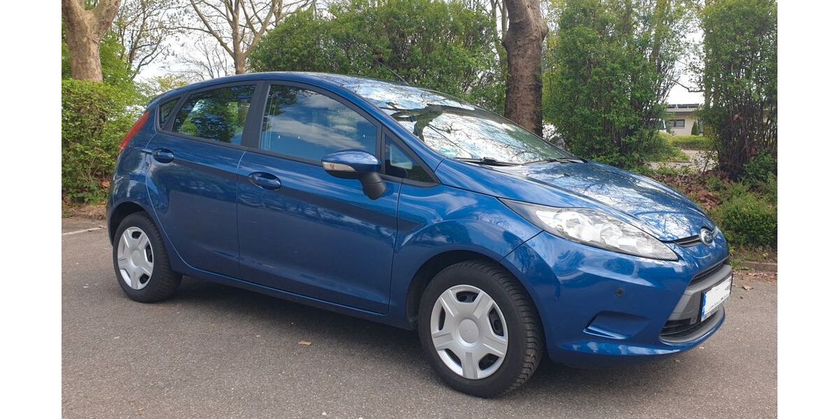 Ford Fiesta 101.448 km 4.490 &euro; Fellbach 70736