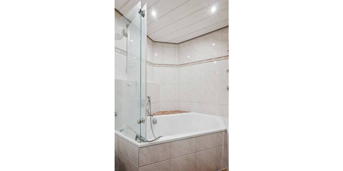 Etagenwohnung Sachsenheim Großsachsenheim - 3 Zimmer, 76 m&sup2;, 269.000&euro; | Angebot:26806853