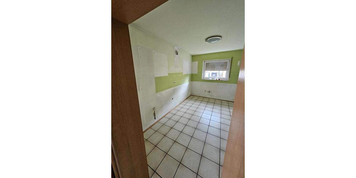 Doppelhaushälfte Wörth am Rhein - 6 Zimmer, 140 m&sup2;, 1.300&euro; | Angebot:25843112