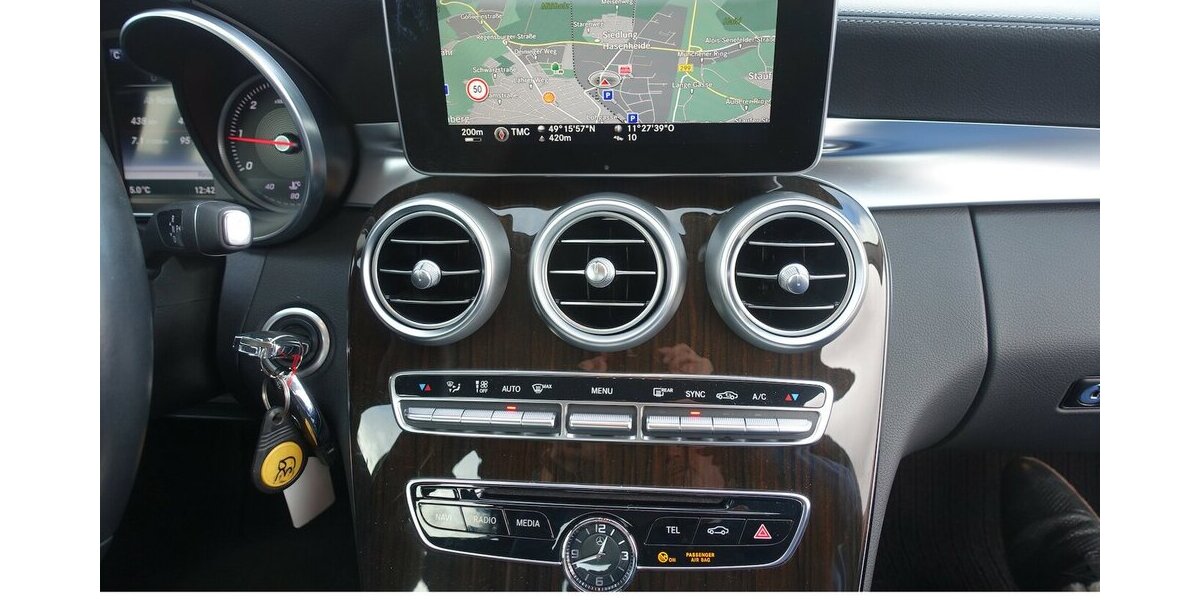 Mercedes-Benz C 250 Lim. 4Matic BlueTEC / d Distr. LED Burmester 175.800 km 18.950 &euro; Neumarkt/OPf 92318