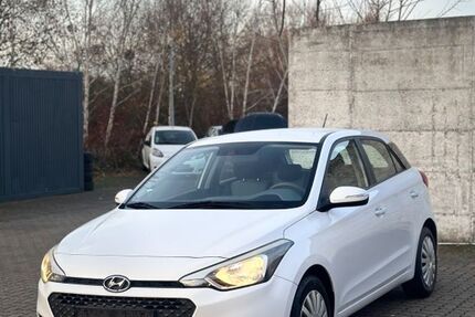 Hyundai i20 70.800 km 7.830 &euro; salzgitter 38226
