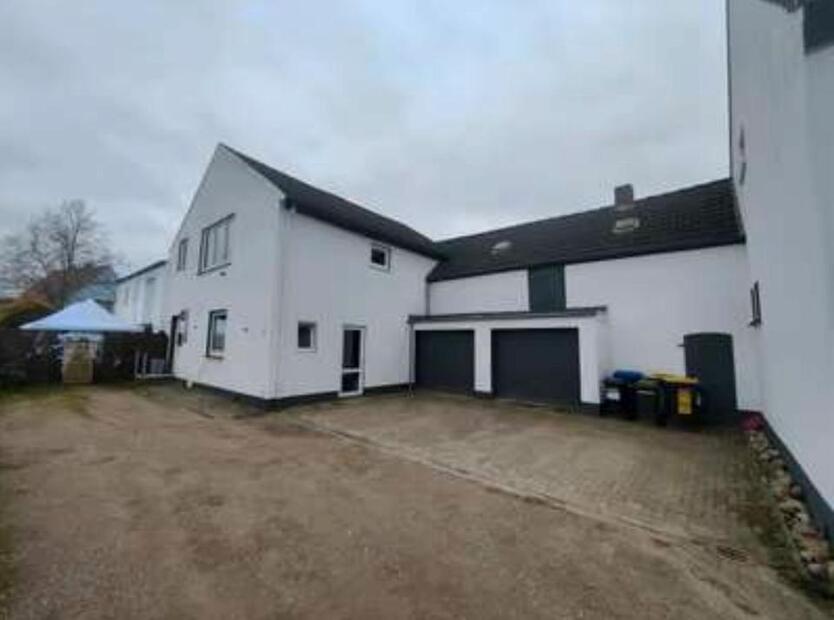 Gewerbefläche mit Büro, Garage & Stellplatz – 67 m² in Bremen