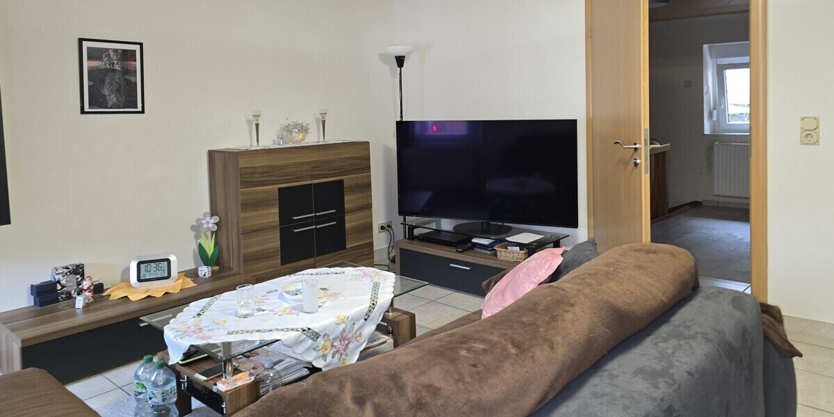 Modernisiertes Einfamilienhaus mit Einliegerwohnung Schmelz zentral - Einfamilienhaus Schmelz | Angebot:27010373