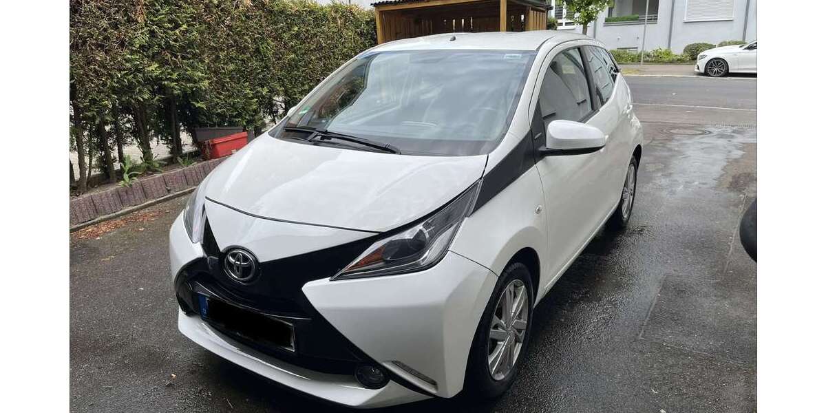 Toyota Aygo 43.300 km 9.750 &euro; Sindelfingen, Stadt 71063