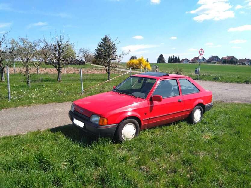 Ford Escort 55.615 km 5.000 € Schorndorf 73614
