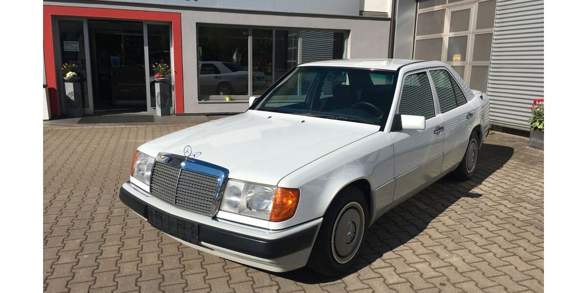Mercedes-Benz 200 88.770 km 14.400 &euro; Altfraunhofen 84169
