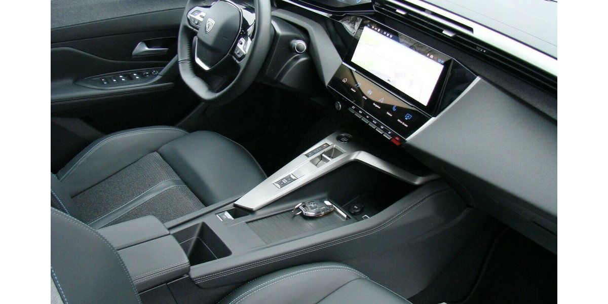 Peugeot 308 1.5L Allure ACC AHK LED Navi Kamera 34.524 km 24.980 &euro; Falkensee 14612