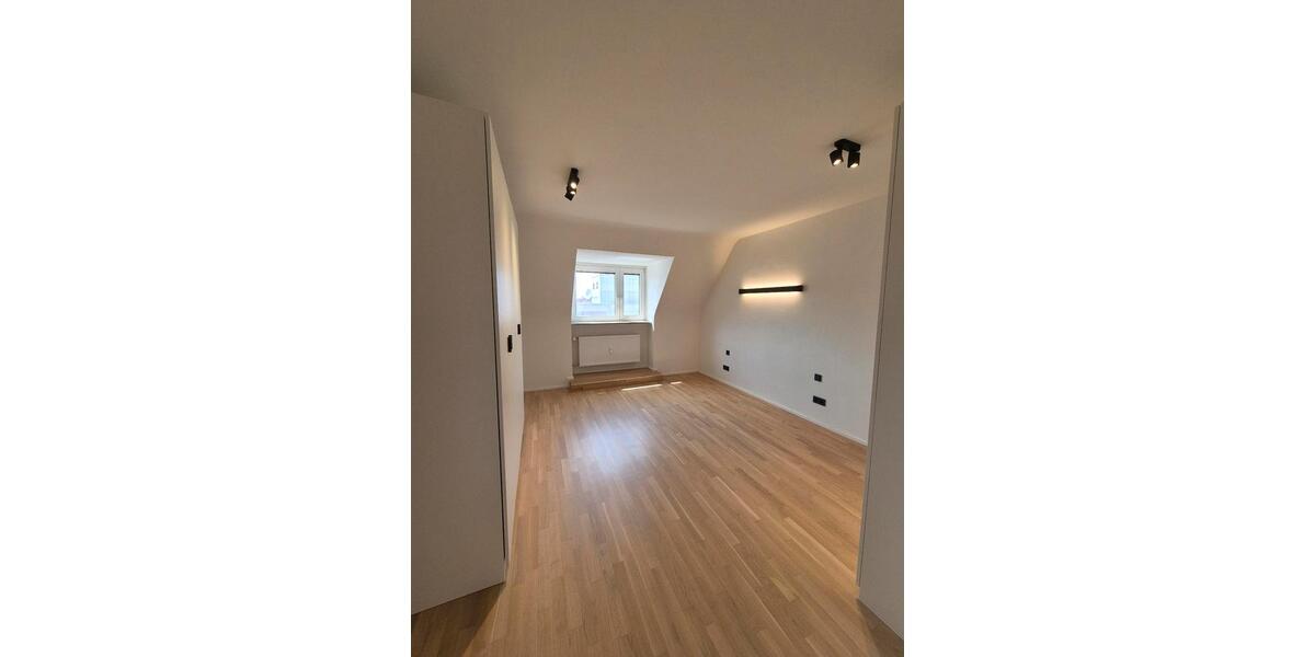 Dachgeschoßwohnung Nürnberg Kleinweidenmühle - 3 Zimmer, 68 m&sup2;, 315.000&euro; | Angebot:27131802