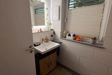 2 -Zimmer-Whg. mit Küche, Abstellraum, Terrasse, Gartenanteil und Stellplätzen 2 zimmer