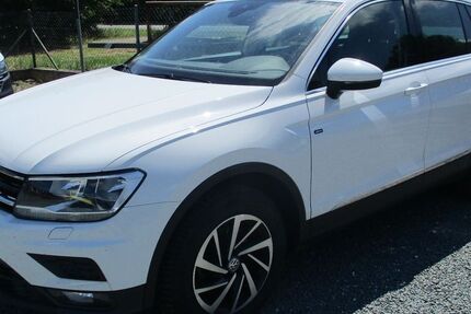 VW Tiguan 212.451 km 8.999 &euro; Gera 07548
