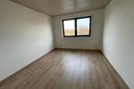 Helle 3-Zimmer-Dachgeschoßwohnung in zentraler Lage mit Balkon & Stellplatz