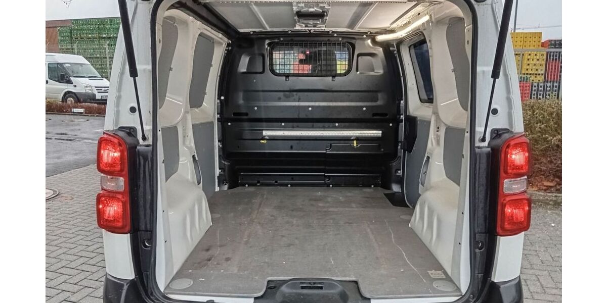 Opel Vivaro 26.500 km 20.990 &euro; Kircheib 57635