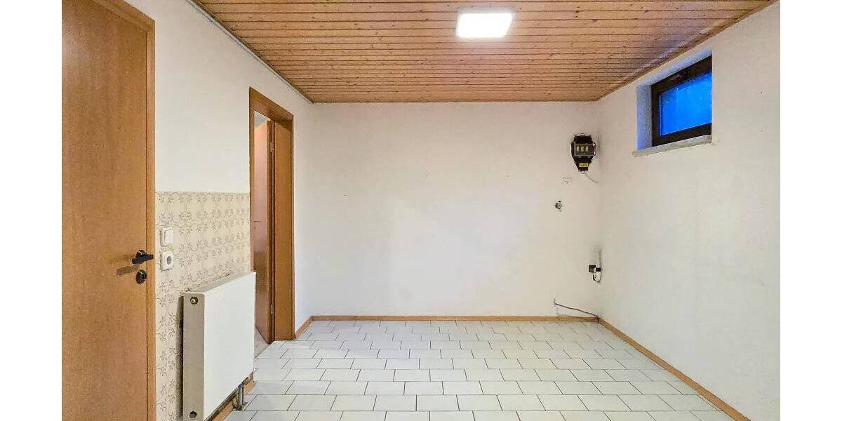Einfamilienhaus Haßfurt Uchenhofen - 8 Zimmer, 230 m&sup2;, 329.900&euro; | Angebot:26128822