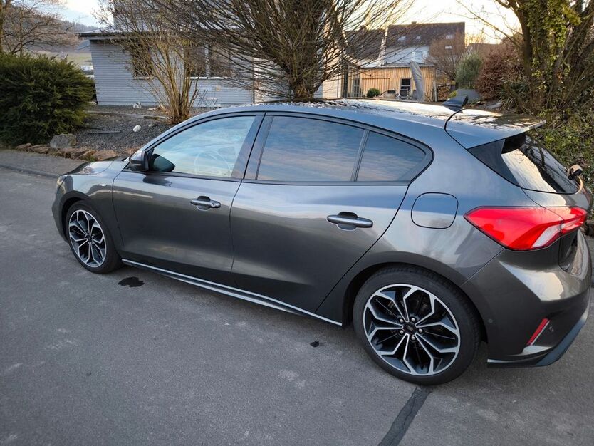 Ford Focus 116.700 km 12.750 € Riol 54340