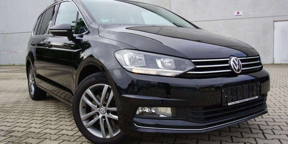 VW Touran 99.890 km 19.950 &euro; Parkstetten 94365
