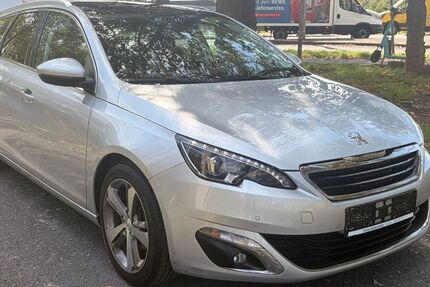 Peugeot 308 147.000 km 6.999 &euro; Köln 51107